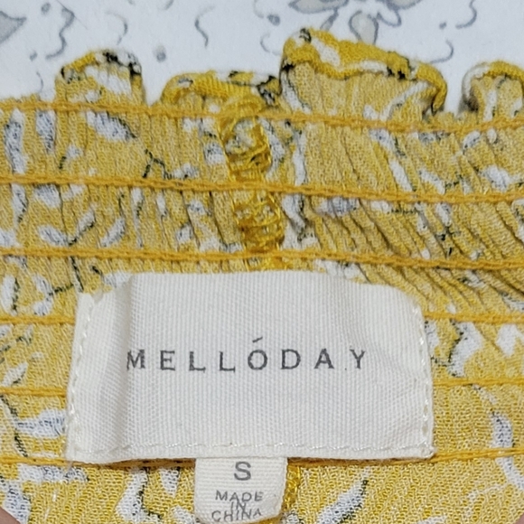 Mellóday Mustard Leaf Top - Picture 3 of 4